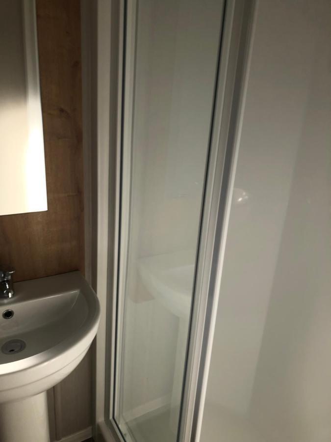 Modern 3 Bedroom Caravan Near The Beach Walton-on-the-Naze Luaran gambar